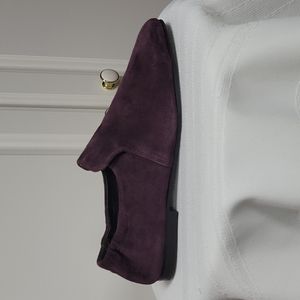 Via Spiga Plum Suede Slip-on Loafers Flat Shoes,  Size 6.5M